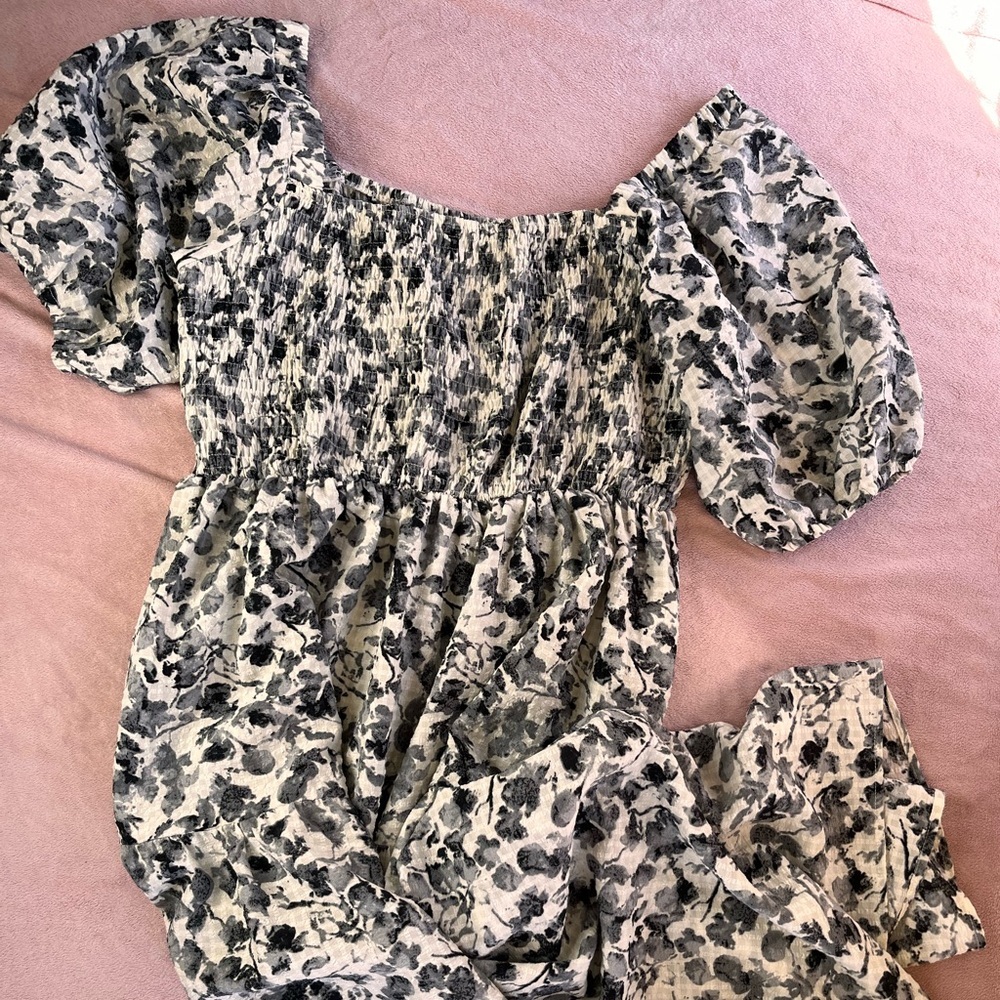 Off-Shoulder Peasant Floral Dark Cottagecore Milkmaid Dress Black & White